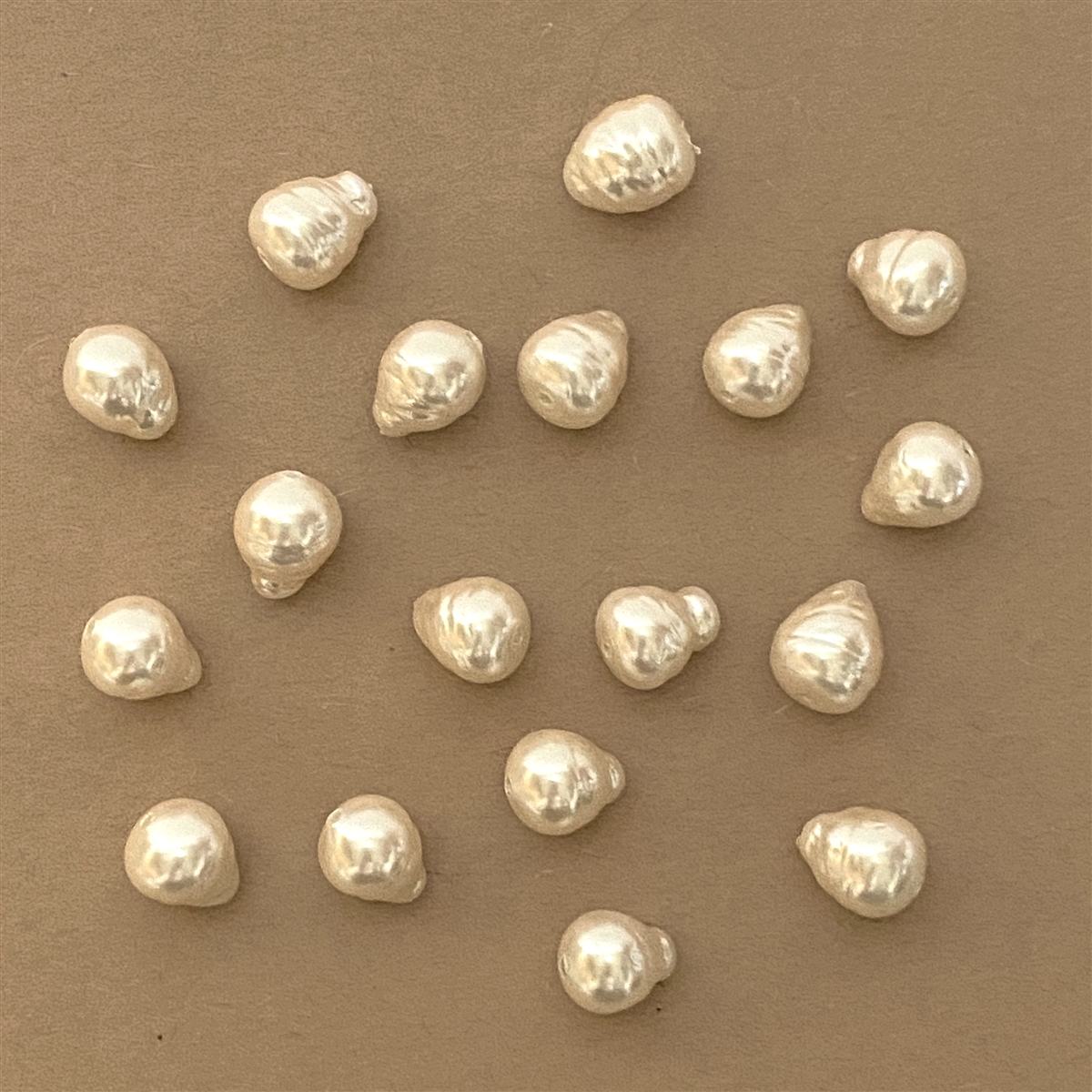 Miriam Haskell. Japanese glass pearls, cream, 07193, 8mm, vintage jewelry  supplies, glass pearls, vintage beads, vintage pearls, cream, baroque pearls,  jewelry making, jewelry history, Haskell, B'sue Boutiques, vintage beads,  Japanese pearls